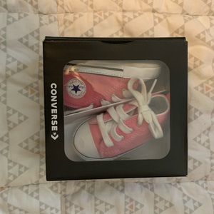 Size 2 infants converse